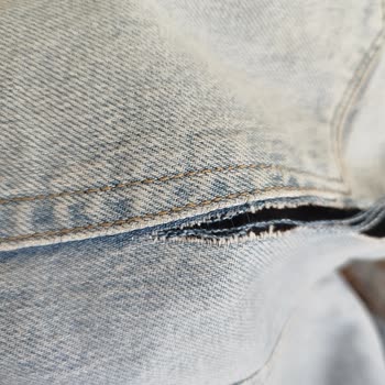 Mavi Pantolonlarda Kısa Sürede Yırtılma Sorunu