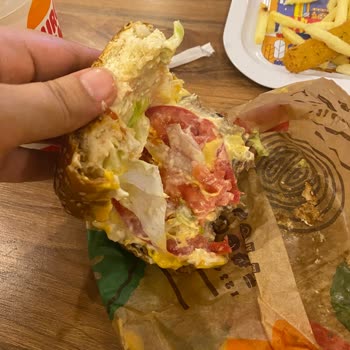 Bayat Ekmek Ve Yanlış Siparişle Yaşanan Hayal Kırıklığı