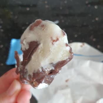 Bozuk Ve Kötü Kokulu Dondurma Sağlığımızı Tehdit Etti