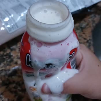 Altınkılıç Çilekli Kefir Bozuk Çıktı, Köpürdü ve Tadı Ekşiydi