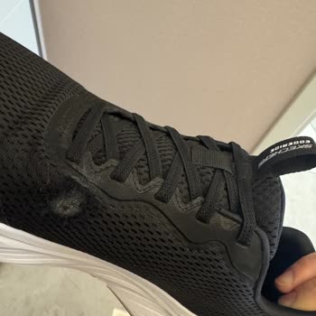 Yeni Alınan Skechers Ayakkabı Kısa Sürede Delindi Müşteri Mağduriyeti Yaşanıyor