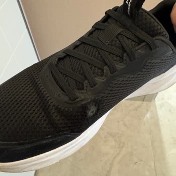 Yeni Alınan Skechers Ayakkabı Kısa Sürede Delindi Müşteri Mağduriyeti Yaşanıyor