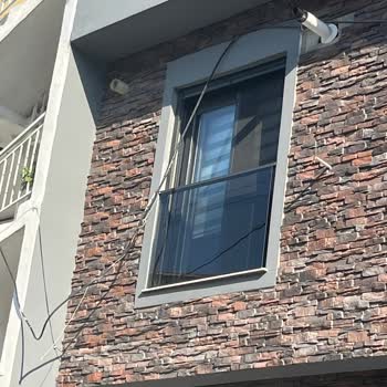 Düşen Kablo Nedeniyle Doğalgaz Tesisatı Ve Aracım Tehlikede, Kurumlardan Çözüm Bekliyorum
