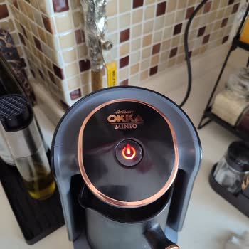 Kahve Makinesi Kırmızı Işıkta Takılı Kaldı, Kahve Yapmıyor