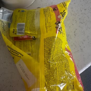 Bozuk Kedi Maması Yüzünden Kedim Zehirlenebilirdi