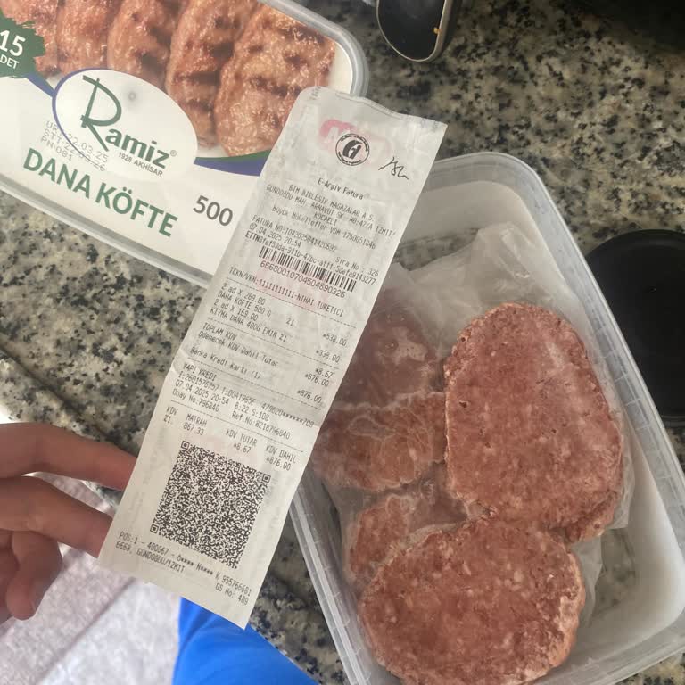 Köfte İçinden Fatura Çıktı, Açıklama Bekliyorum