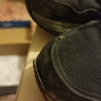 Kısa Sürede Deforme Olan Ve Su Geçiren Ayakkabıda Garanti Sorunu