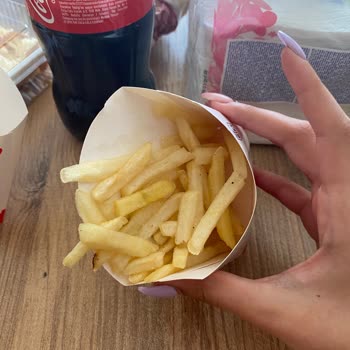 Burger King Siparişim Geç Geldi Soğuk ve Eksik Teslim Edildi