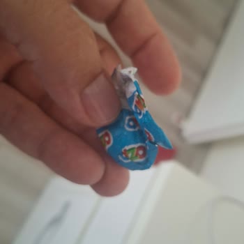 Aldığım Ozmo Çikolatanın İçinde Delik Çıktı, Güvenim Sarsıldı