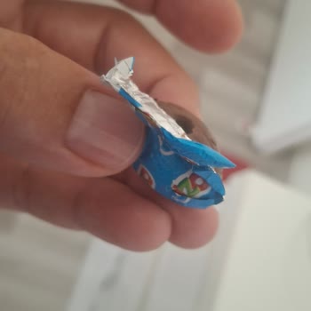 Aldığım Ozmo Çikolatanın İçinde Delik Çıktı, Güvenim Sarsıldı