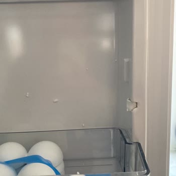 Yeni Alınan Buzdolabının İçi Paramparça Çıktı Kimse Çözüm Sunmuyor