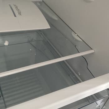 Yeni Alınan Buzdolabının İçi Paramparça Çıktı Kimse Çözüm Sunmuyor