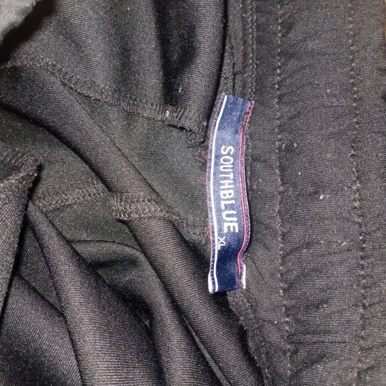 Aldığım Eşofman Altı Kısa Sürede Delindi Ve Tülermeler Oluştu