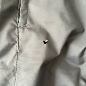 Porçöz Kutusundaki Delik Nedeniyle Eşofmanım Zarar Gördü, Mağduriyetim Giderilmedi