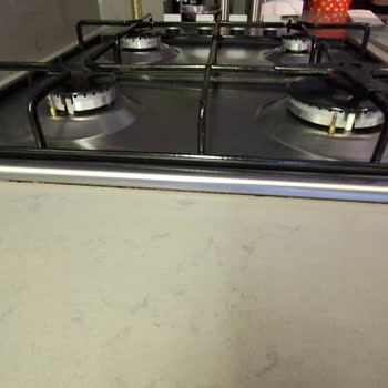 Kurulum Hatası Yüzünden Ankastre Ocak Yerine Oturmuyor