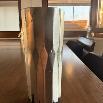 Pahalı Starbucks Termosumun Dış Kaplaması Soyuluyor!