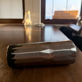 Pahalı Starbucks Termosumun Dış Kaplaması Soyuluyor!