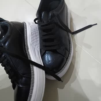 Ayakkabıda Sürekli Gıcırdama Ve Yetersiz Çözüm Nedeniyle Mağduriyet