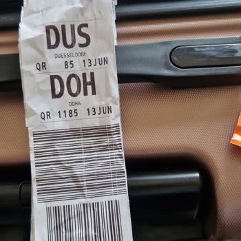 Koffer beschädigt, Rad und Hartschale gerissen auf Qatar Airways Flug