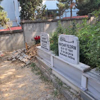 Mezarlık Yolunun Mezarlarla Kapanması Ziyaretimizi Zorlaştırdı