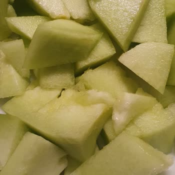 Migros'tan Aldığım Kavun Bozuk Çıktı, Param Çöpe Gitti