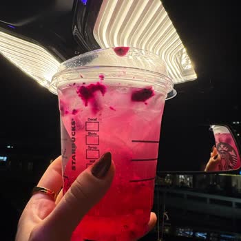 Starbucks Mango Dragon İçeceğinde Beklenmeyen Malzeme Ve Kötü Tat Deneyimi
