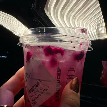 Starbucks Mango Dragon İçeceğinde Beklenmeyen Malzeme Ve Kötü Tat Deneyimi