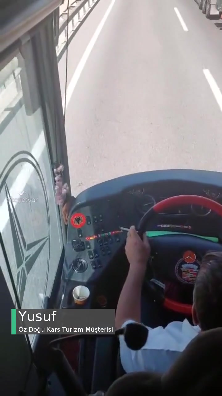 Öz Doğu Kars Turizm'e Ait Otobüste Sigara, Fiziki Müdahale, Rötar videonun kapak resmi
