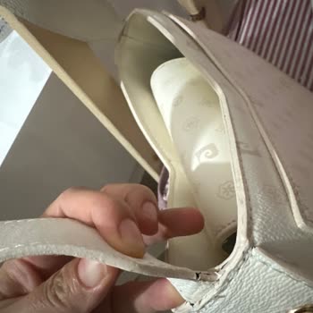 Garanti Belgesi Olmasına Rağmen Çantada Oluşan Deformasyon İçin Çözüm Sunulmadı