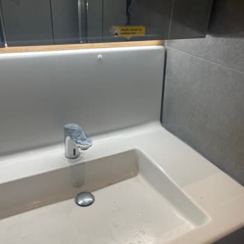 Shell Sincan Ayaş Caddesi Tuvalet Temizliği Yetersiz