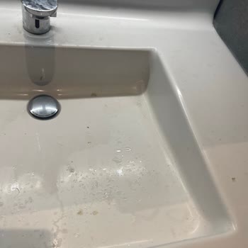 Shell Sincan Ayaş Caddesi Tuvalet Temizliği Yetersiz