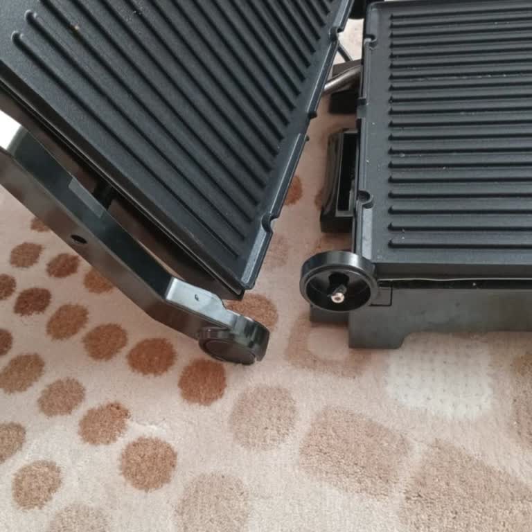 Kumtel Tost Makinesi Kolu Kırıldı, Servisten 2 Aydır Dönüş Yok