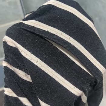 H&M'den Aldığım Pantolonlarda Kısa Sürede Pürüzlenme Sorunu