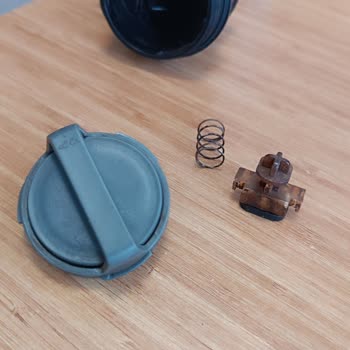 Termosun Kapağı Bozuldu, Garanti Ve Servis Desteği Yetersiz