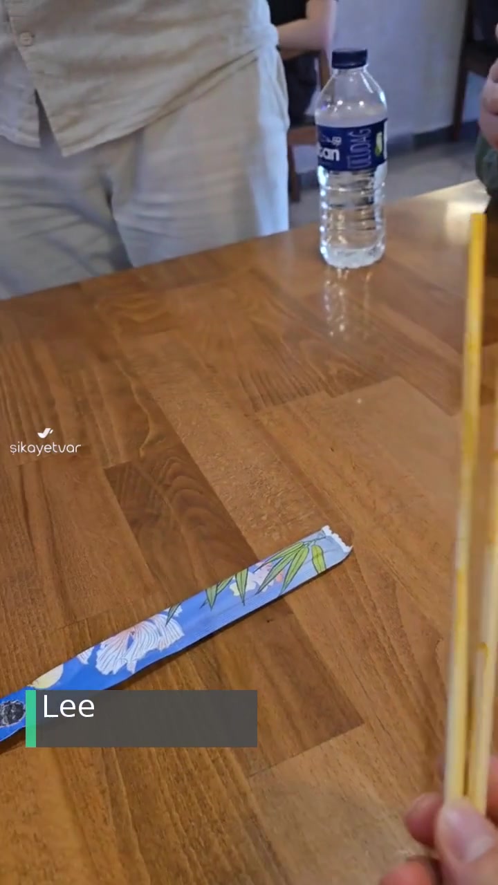 Sopung Kore Restoranı Kullanmış Çubuk Verildi! videonun kapak resmi