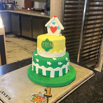 Sipariş Edilen Doğum Günü Pastası Beklentileri Karşılamadı