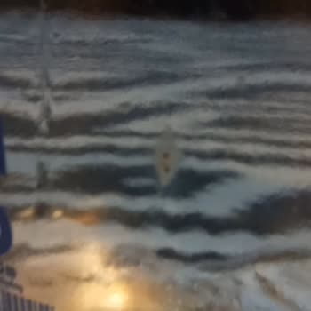 Damacana Suyunda Kirli Leke Ve Canlı Benzeri Yabancı Maddeyle Karşılaştım