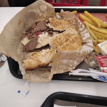 Bayat Ekmek, Soğuk Döner Ve Hijyen Sorunu: Büyük Hayal Kırıklığı