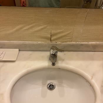 Dört Yıldızlı Otelde Beklenmedik Bakımsızlık Ve Konforsuzluk Hayal Kırıklığı