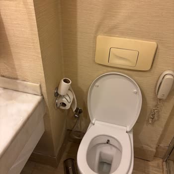 Dört Yıldızlı Otelde Beklenmedik Bakımsızlık Ve Konforsuzluk Hayal Kırıklığı