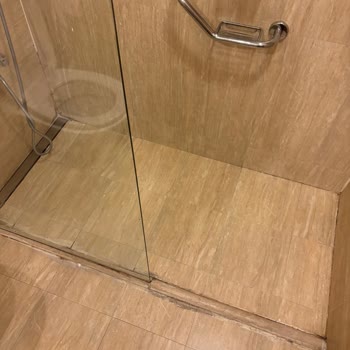 Dört Yıldızlı Otelde Beklenmedik Bakımsızlık Ve Konforsuzluk Hayal Kırıklığı