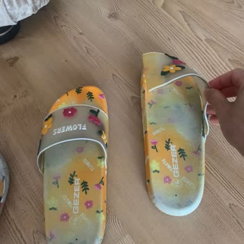 Gezer Terliklerde Hızlı Deformasyon Ve Sağlık Endişesi