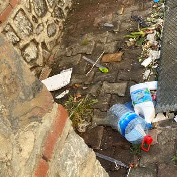 Maltepe'de 12 Yıldır Süren Temizlik Sorunu Çözülmüyor!