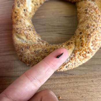 Dondurulmuş Simitte Böcek Çıkması Ve Hijyen Sorunu