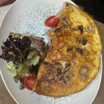 Van Alaçatı Muhallebicisi'nde Ozensiz Servis Ve Saygısız Davranışlar