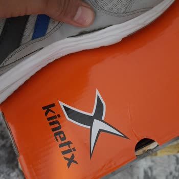 FLO'dan Alınan Kinetix Spor Ayakkabının Kenarlarında Açılma Ve Garanti Sorunu