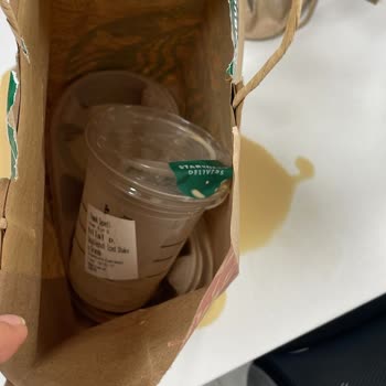 Starbucks Kahve Siparişim Dökülmüş Geldi, Kupon Yetersiz Kaldı