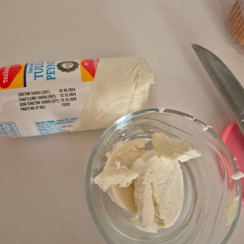 Migros'tan Alınan Peynirde Yabancı Madde Şoku: Kalite Kontrol Zafiyeti