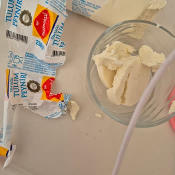 Migros'tan Alınan Peynirde Yabancı Madde Şoku: Kalite Kontrol Zafiyeti