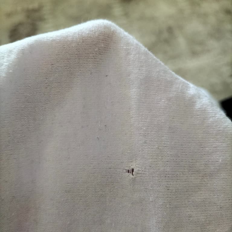 Aldığım Ürün Yırtık Ve Kalitesiz Çıktı, Muhatap Bulamıyorum